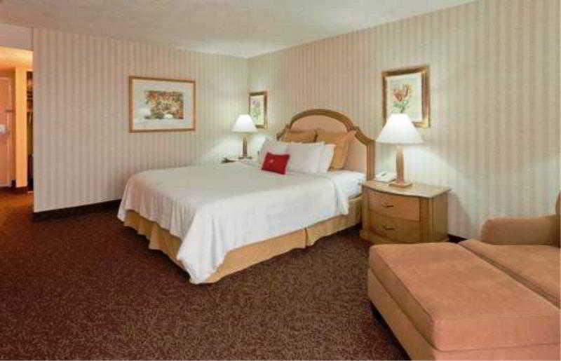 Crowne Plaza Hotel Mission Valley, An Ihg Hotel San Diego Room photo